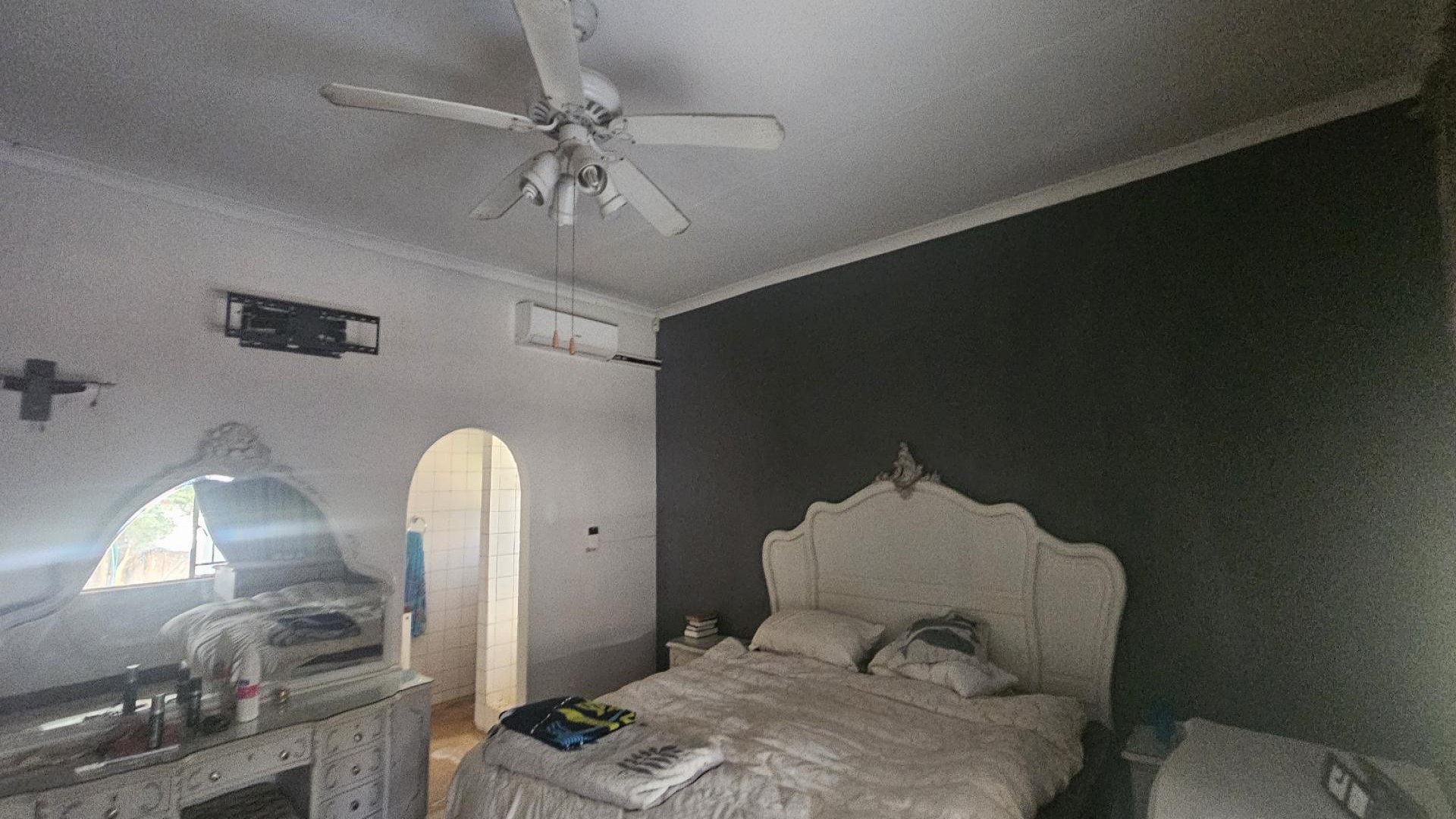 Bed Room 3 of property in Doornkloof