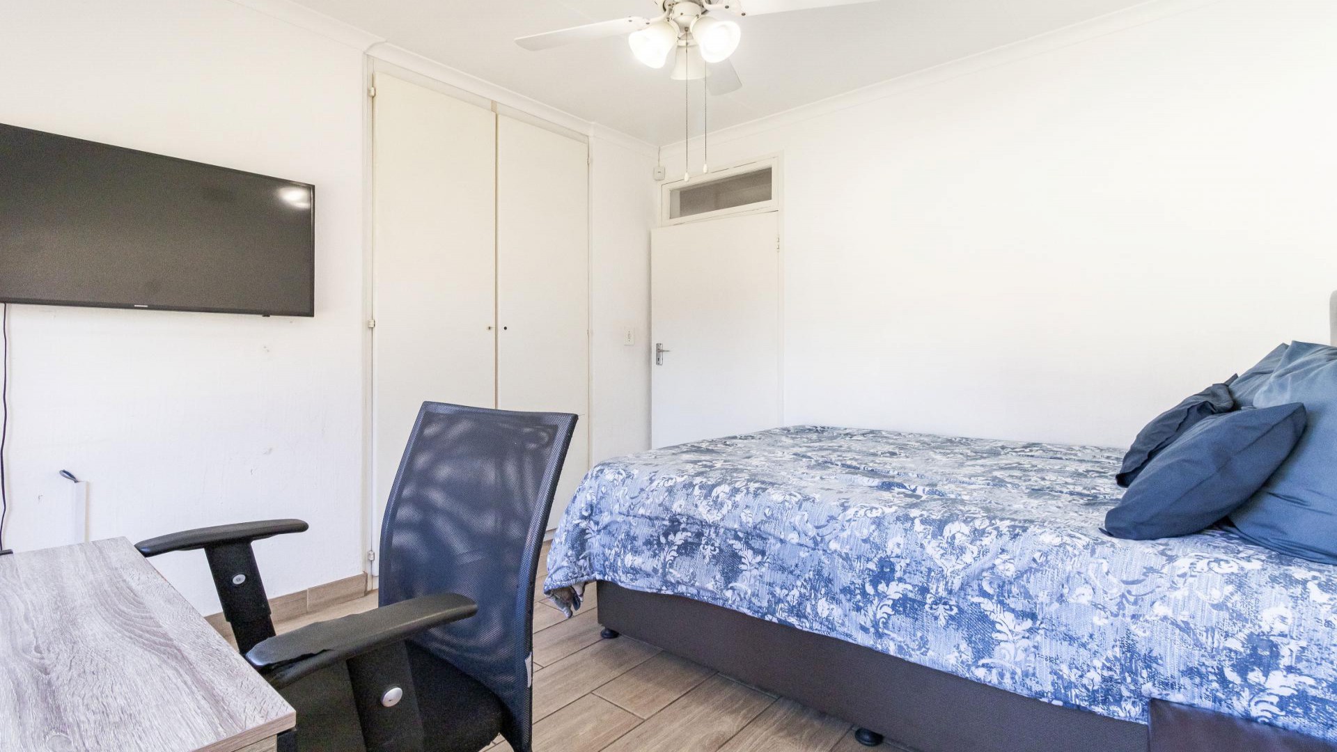 Bed Room 2 of property in Olivedale
