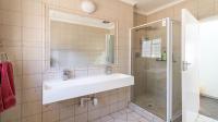 Bathroom 1 of property in Olivedale