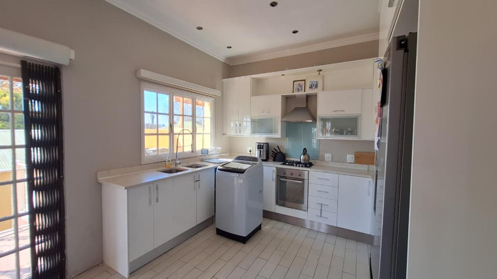 Kitchen - 15 square meters of property in Florida