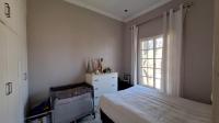 Bed Room 1 - 13 square meters of property in Florida