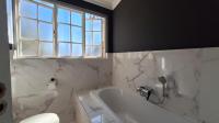 Main Bathroom - 5 square meters of property in Florida