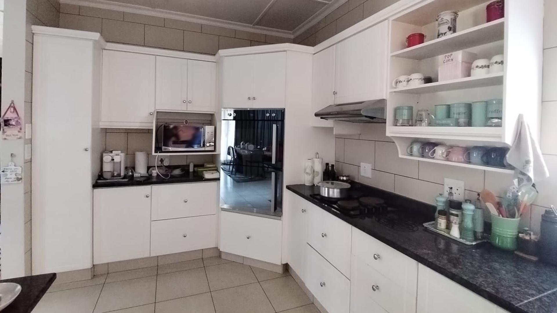 Kitchen of property in Mount Edgecombe 