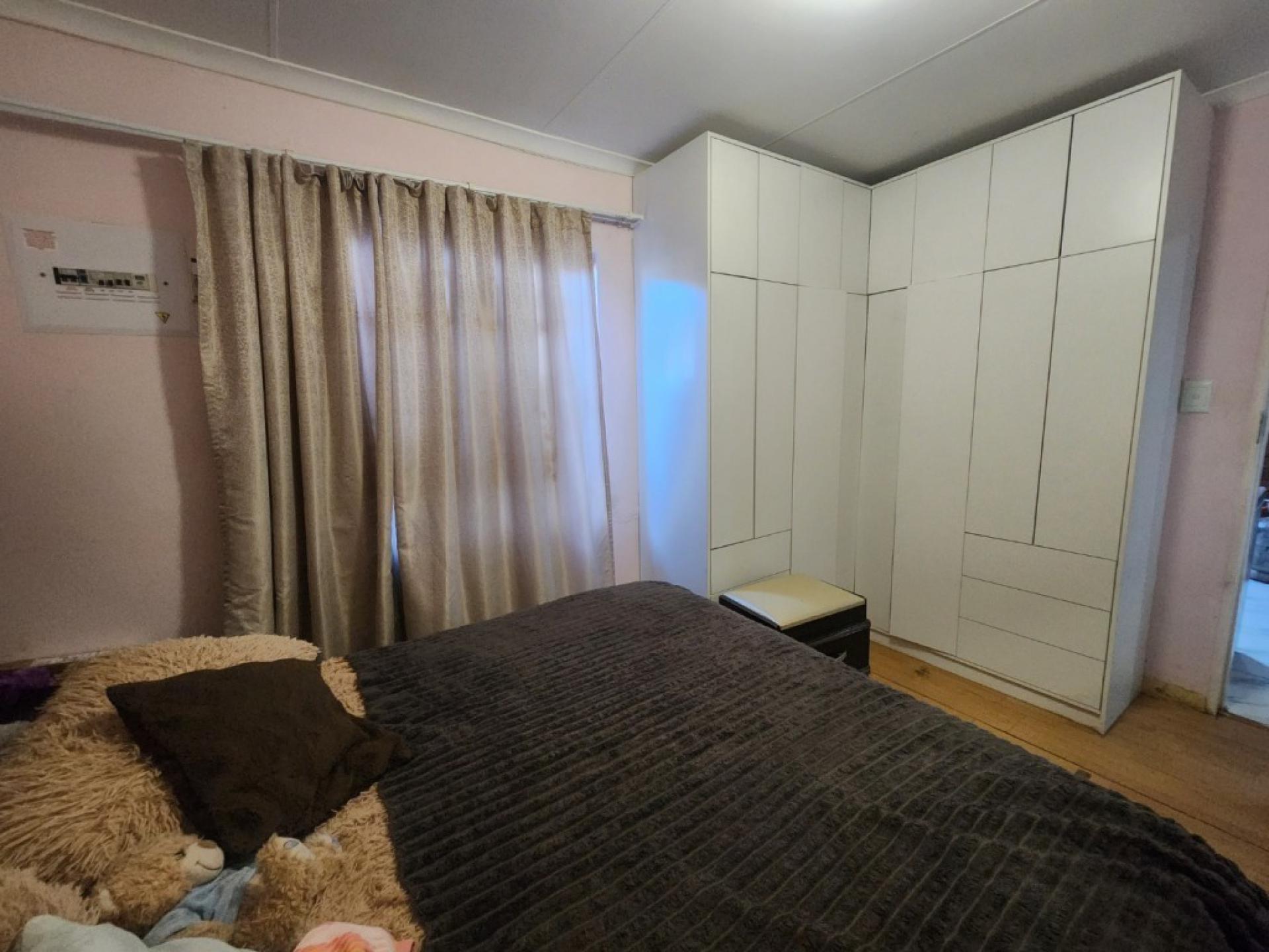  of property in Windmill Park