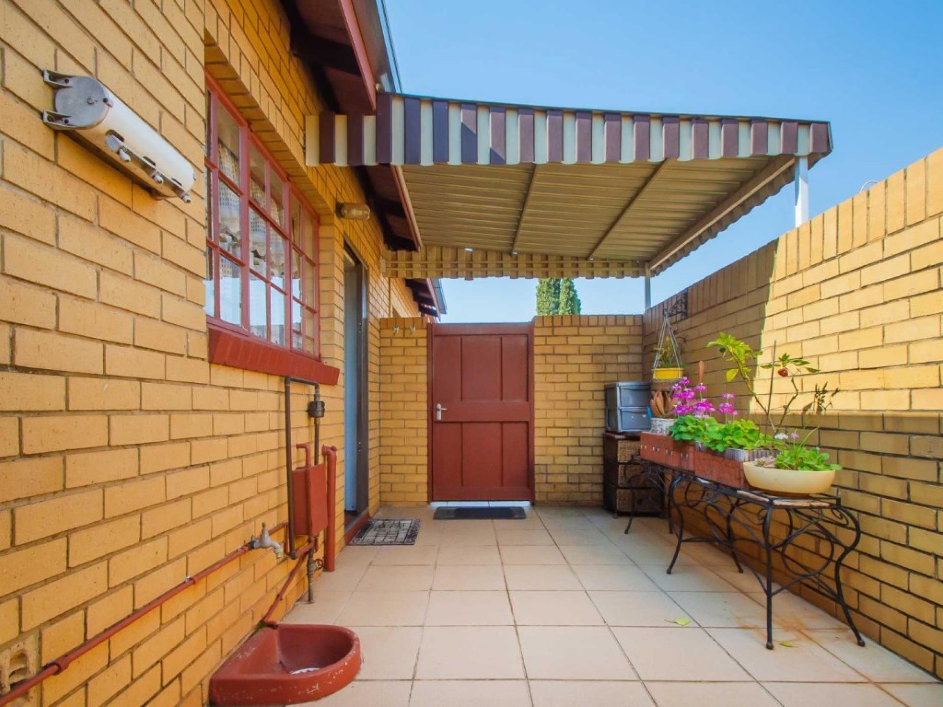  of property in Wilropark
