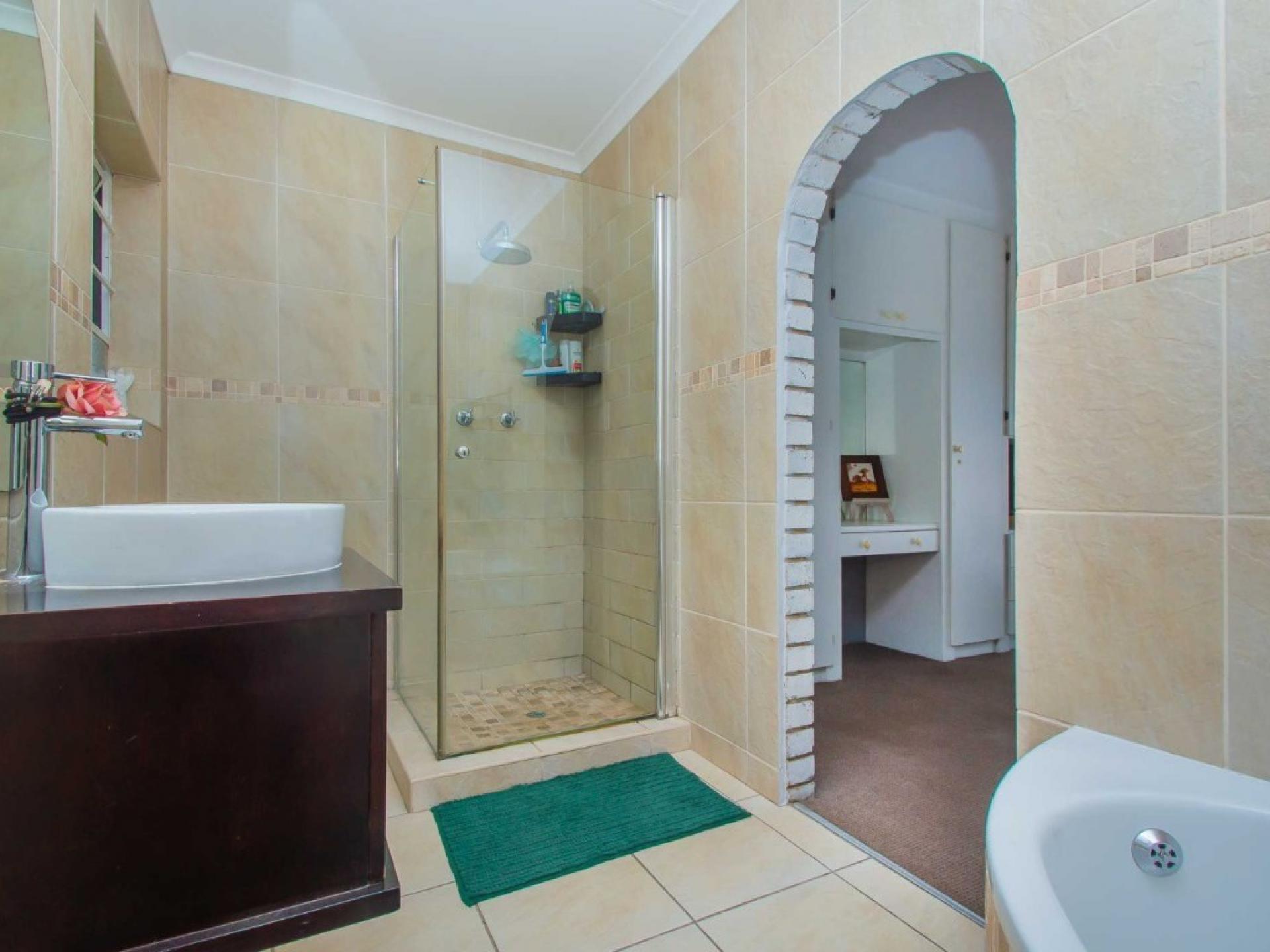  of property in Wilropark