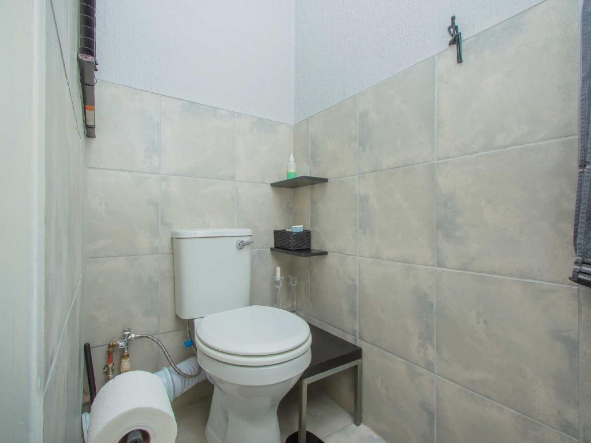  of property in Wilropark