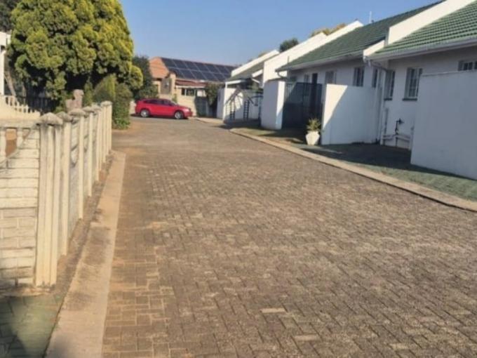 3 Bedroom Simplex for Sale For Sale in Bergsig - Heidelberg - MR718233