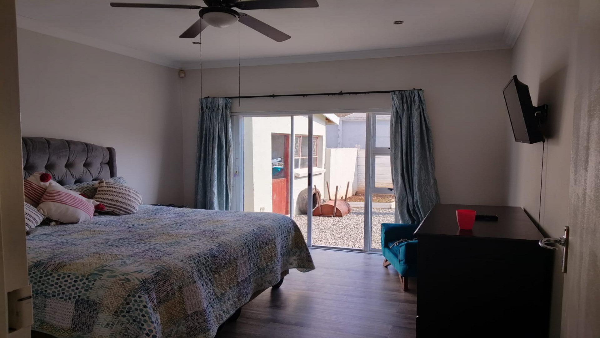 Bed Room 1 of property in Queenstown