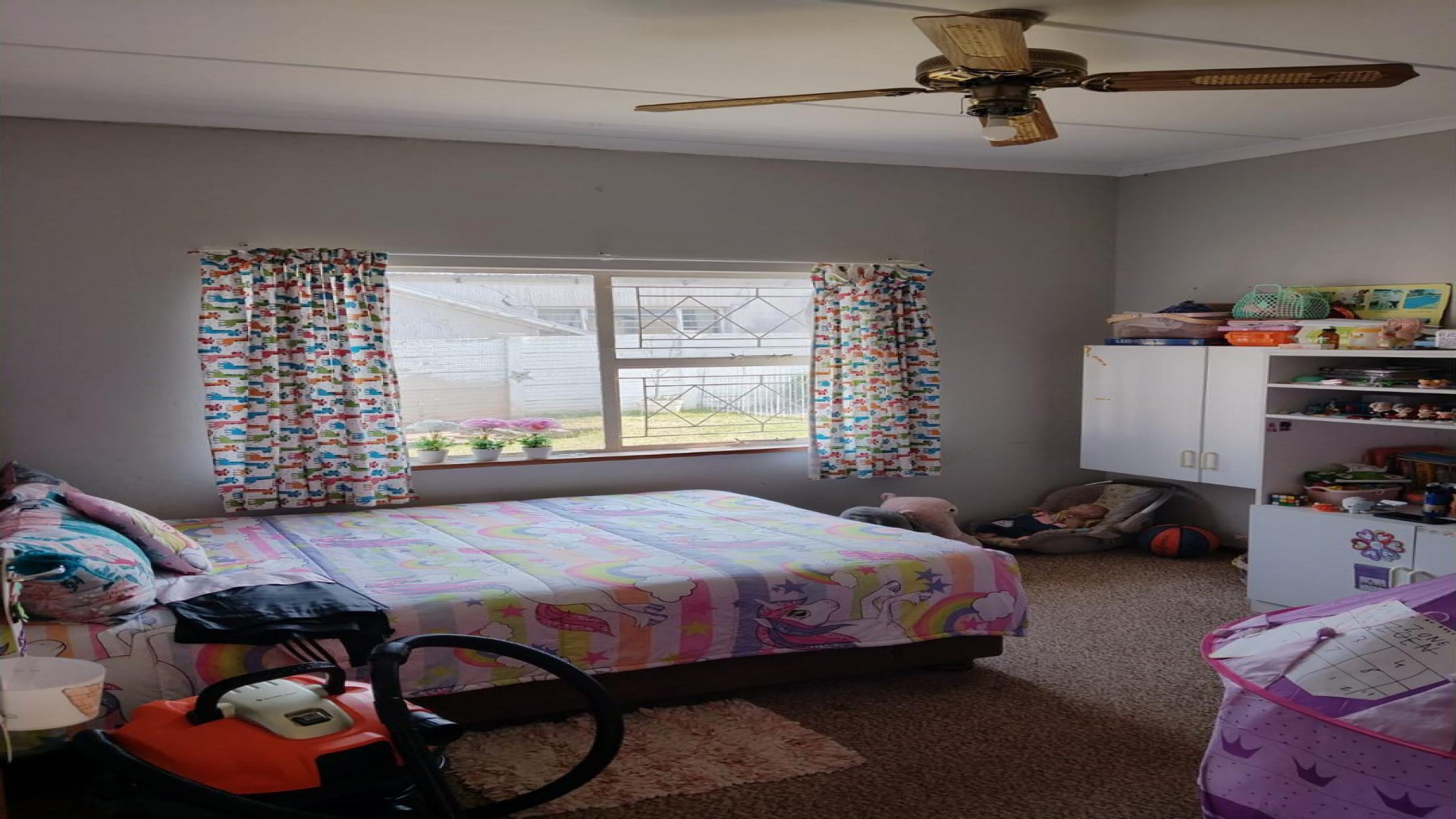 Bed Room 2 of property in Queenstown