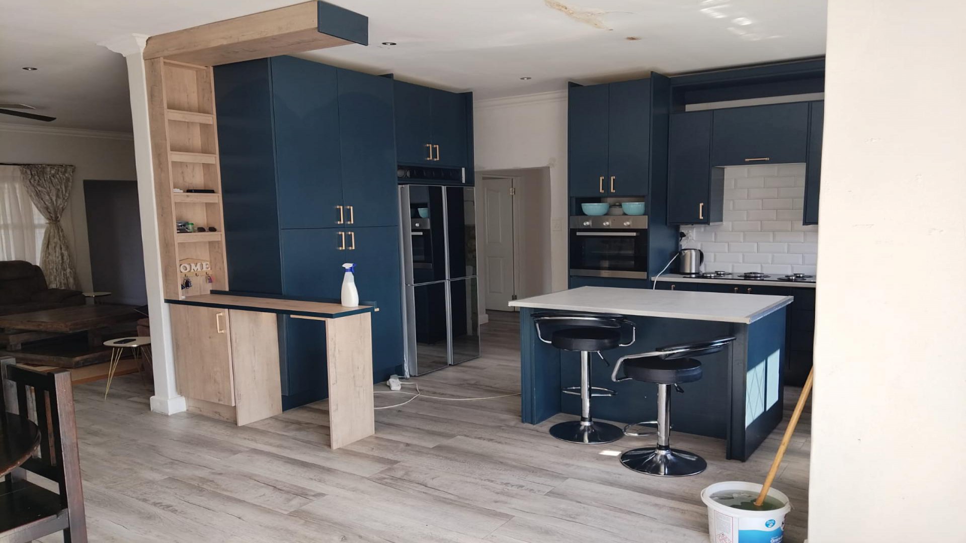 Kitchen of property in Queenstown