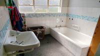 Bathroom 2 of property in Queenstown
