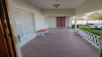 Patio of property in Queenstown