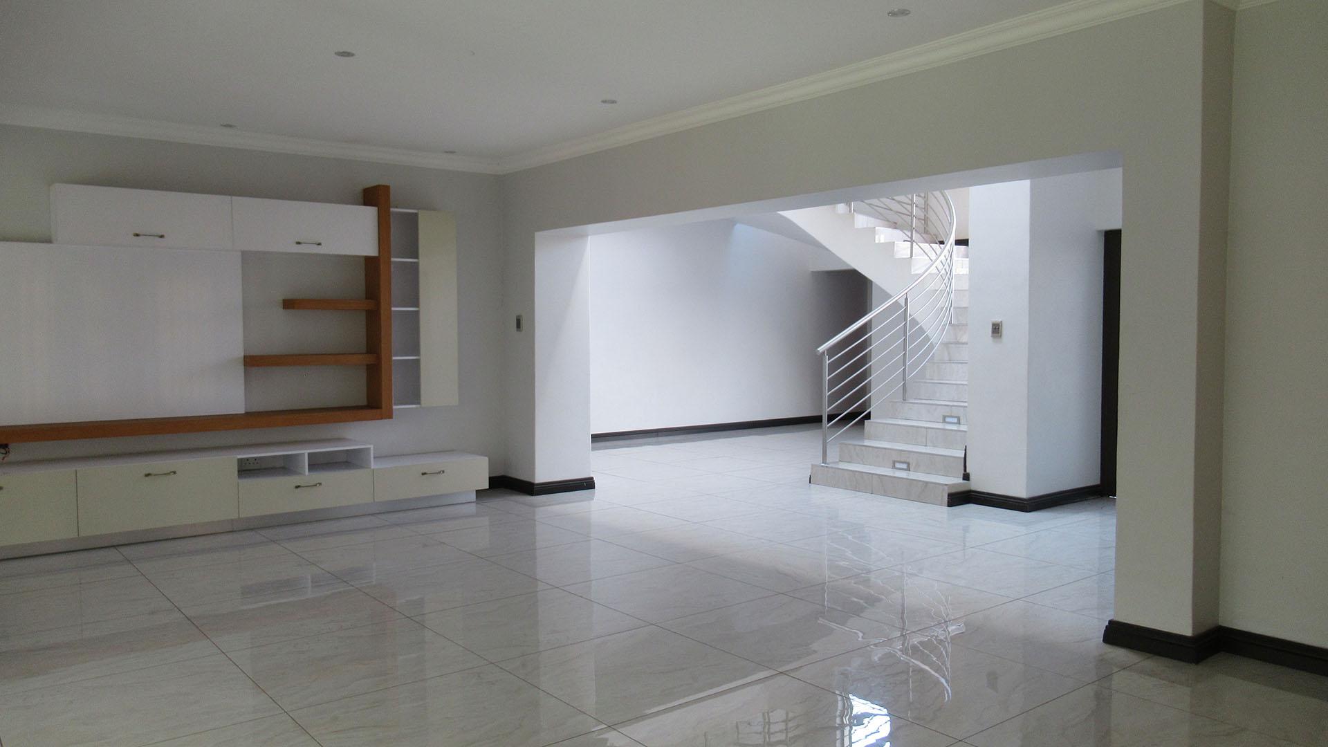 Lounges - 73 square meters of property in Helderwyk Estate