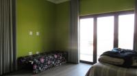 Bed Room 2 - 22 square meters of property in Helderwyk Estate
