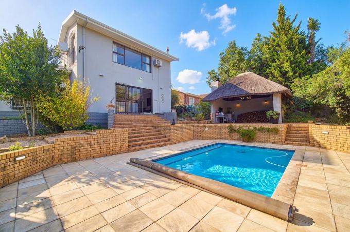 4 Bedroom House for Sale For Sale in Door de Kraal - MR718272