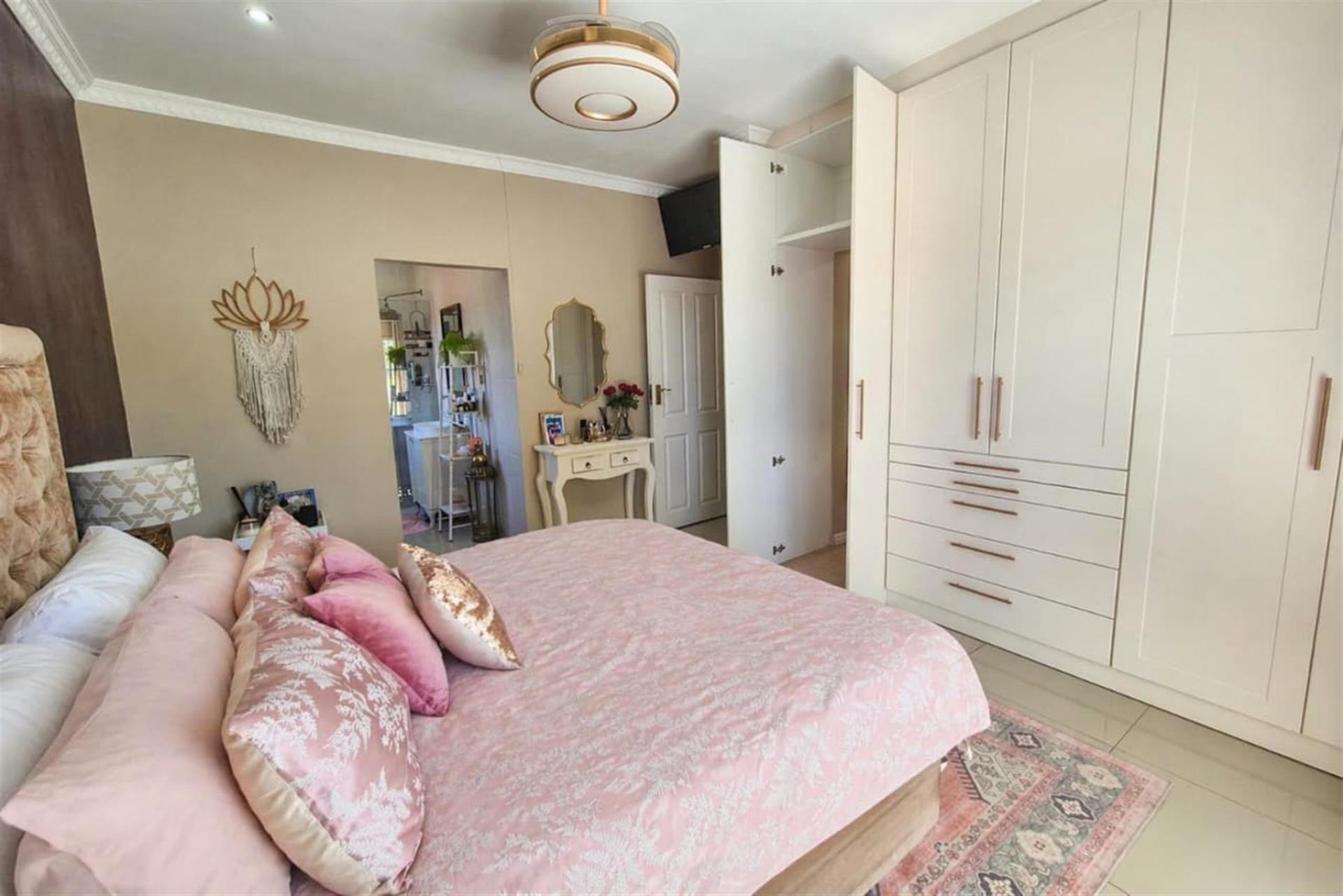  of property in Door de Kraal