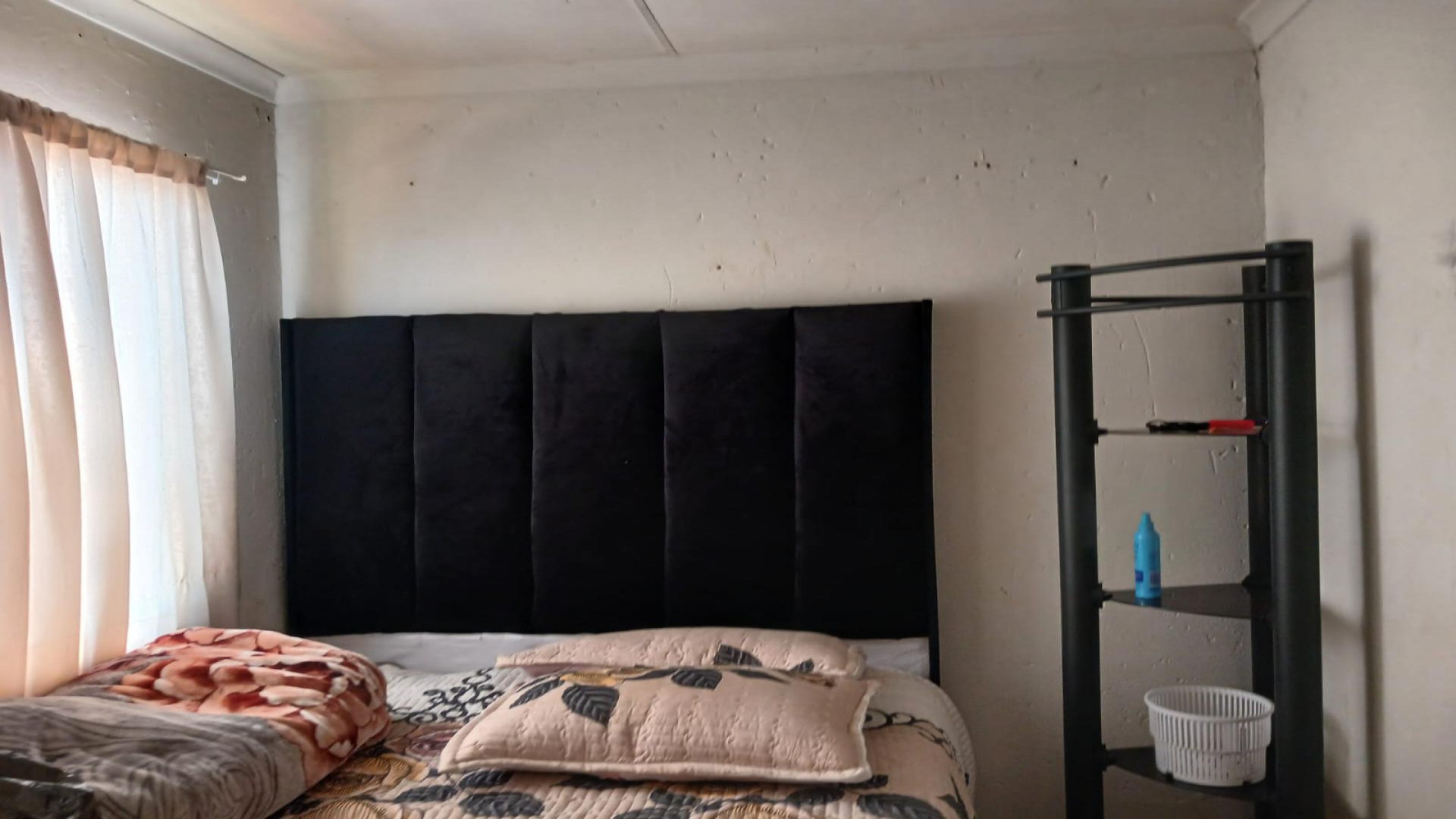 Bed Room 2 of property in Protea Glen