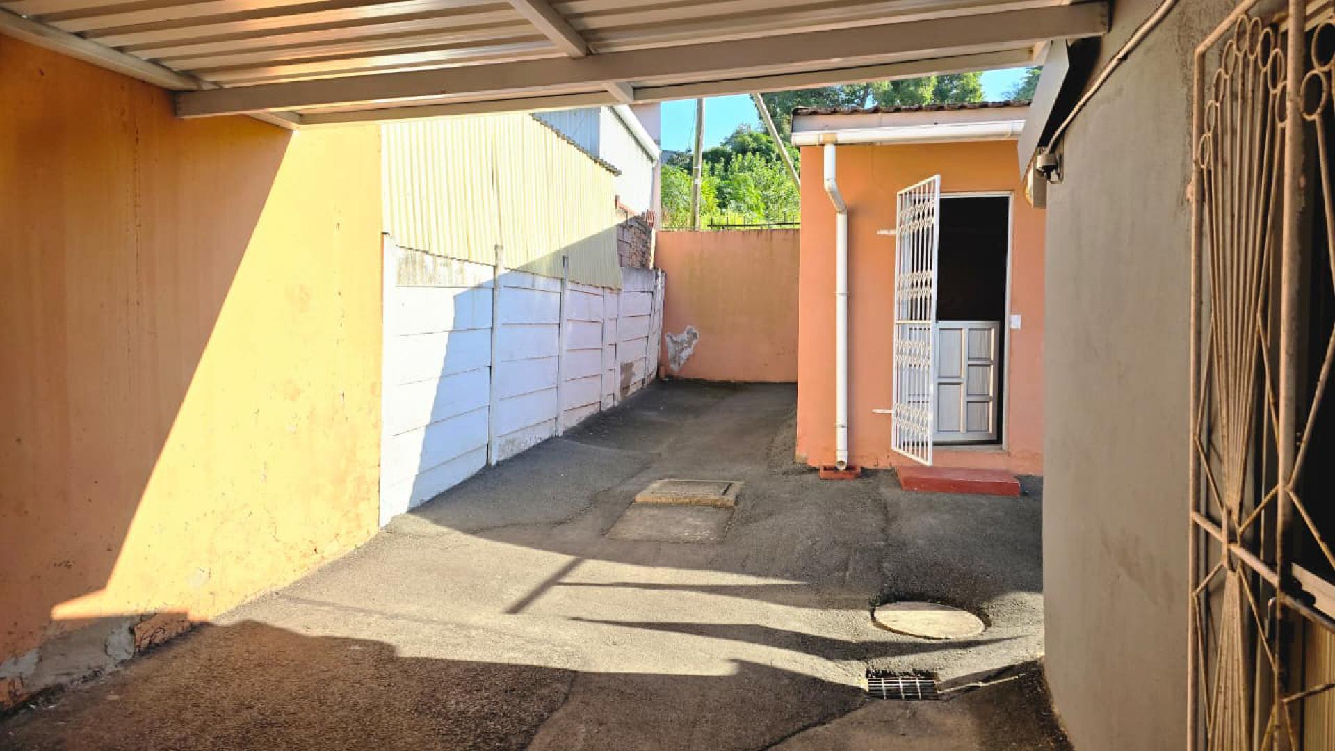 Carport  of property in Bayview