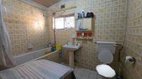 Bathroom 2 of property in Bayview