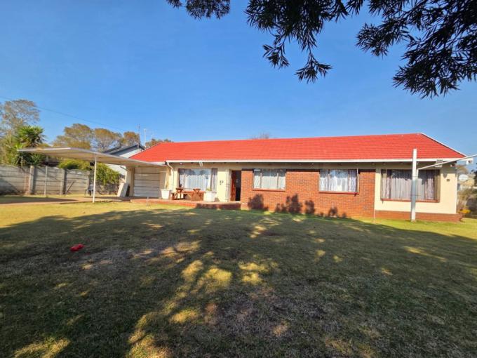 3 Bedroom House for Sale For Sale in Brackendowns - MR718319