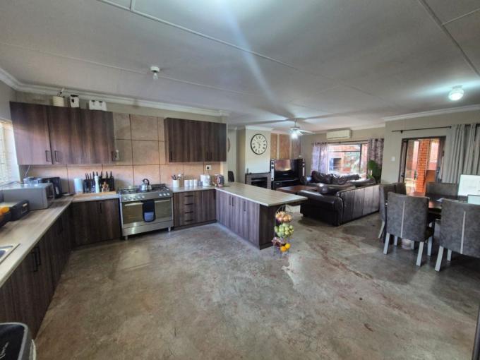 4 Bedroom House to Rent in Kathu - Property to rent - MR718321