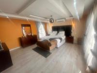  of property in Liefde en Vrede