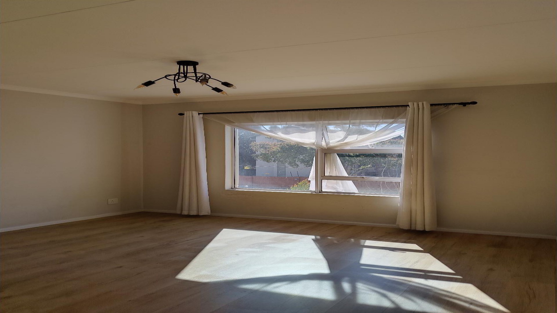 Lounges of property in North Riding A.H.