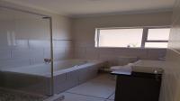 Bathroom 2 of property in North Riding A.H.