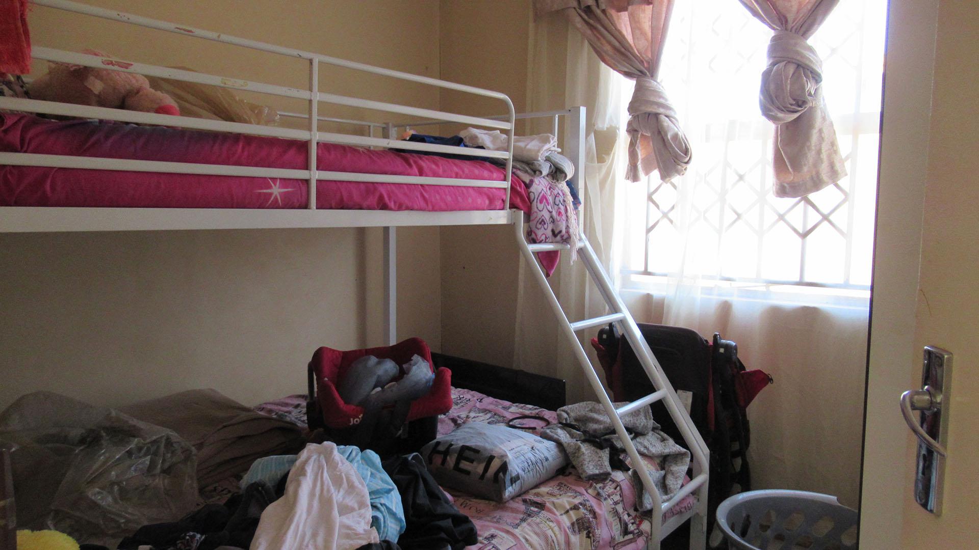Bed Room 1 - 9 square meters of property in Lufhereng