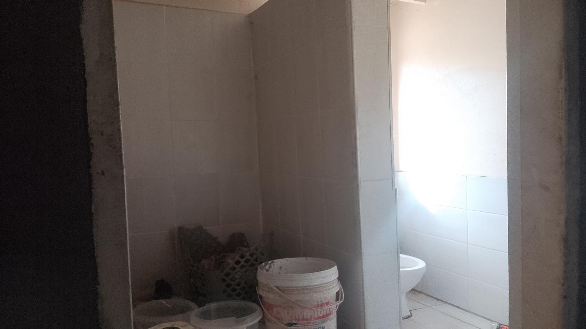 Flatlet - 27 square meters of property in Westdene (JHB)