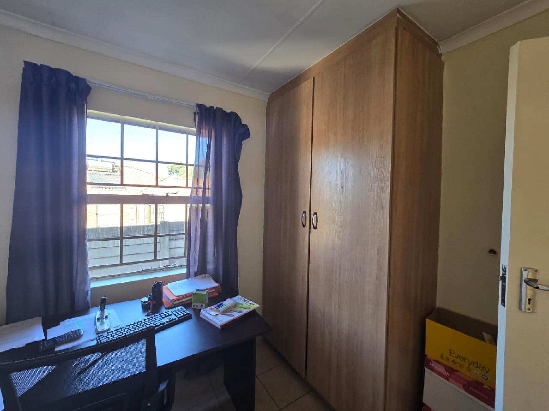  of property in Olievenhoutbos