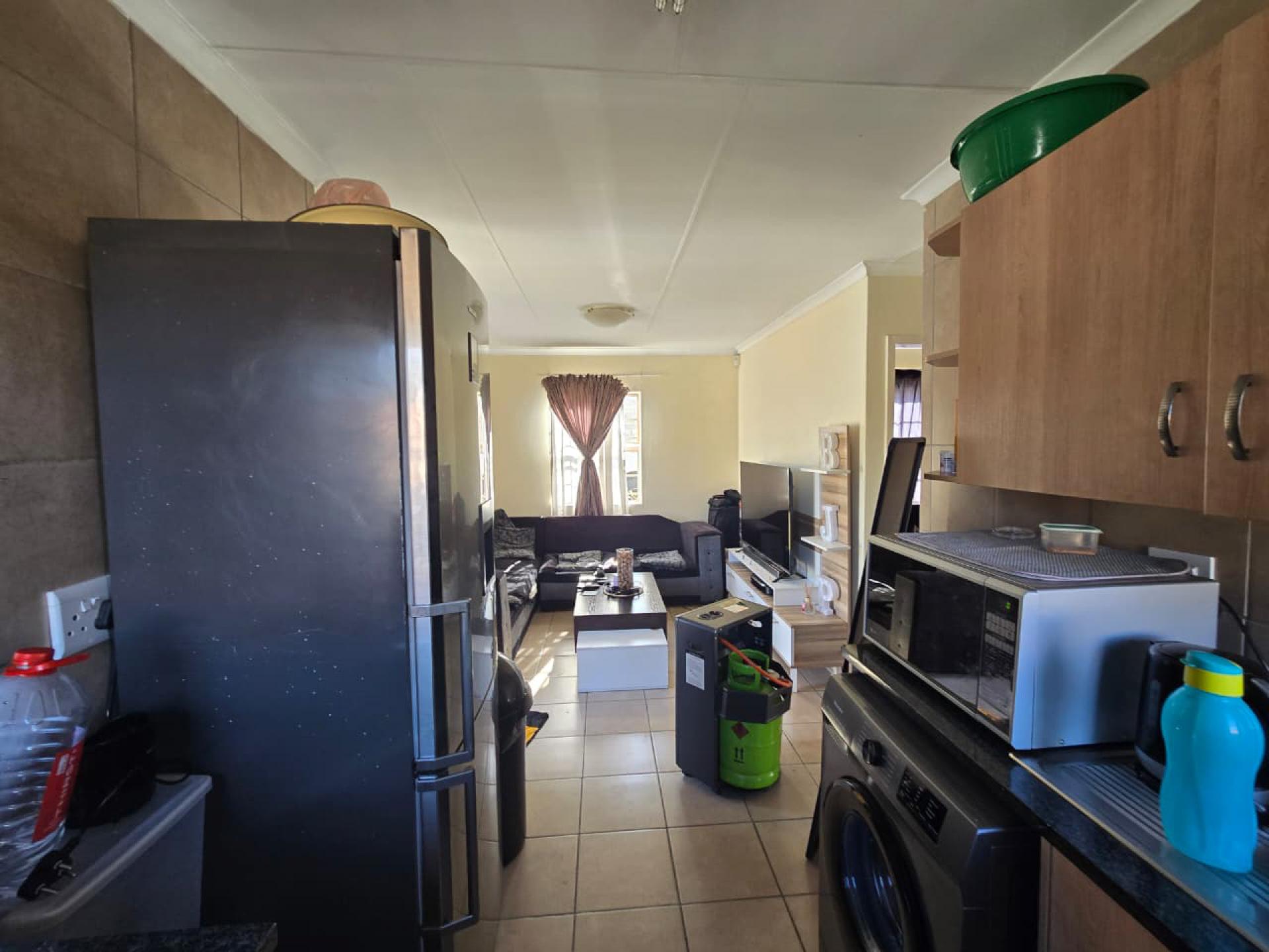  of property in Olievenhoutbos