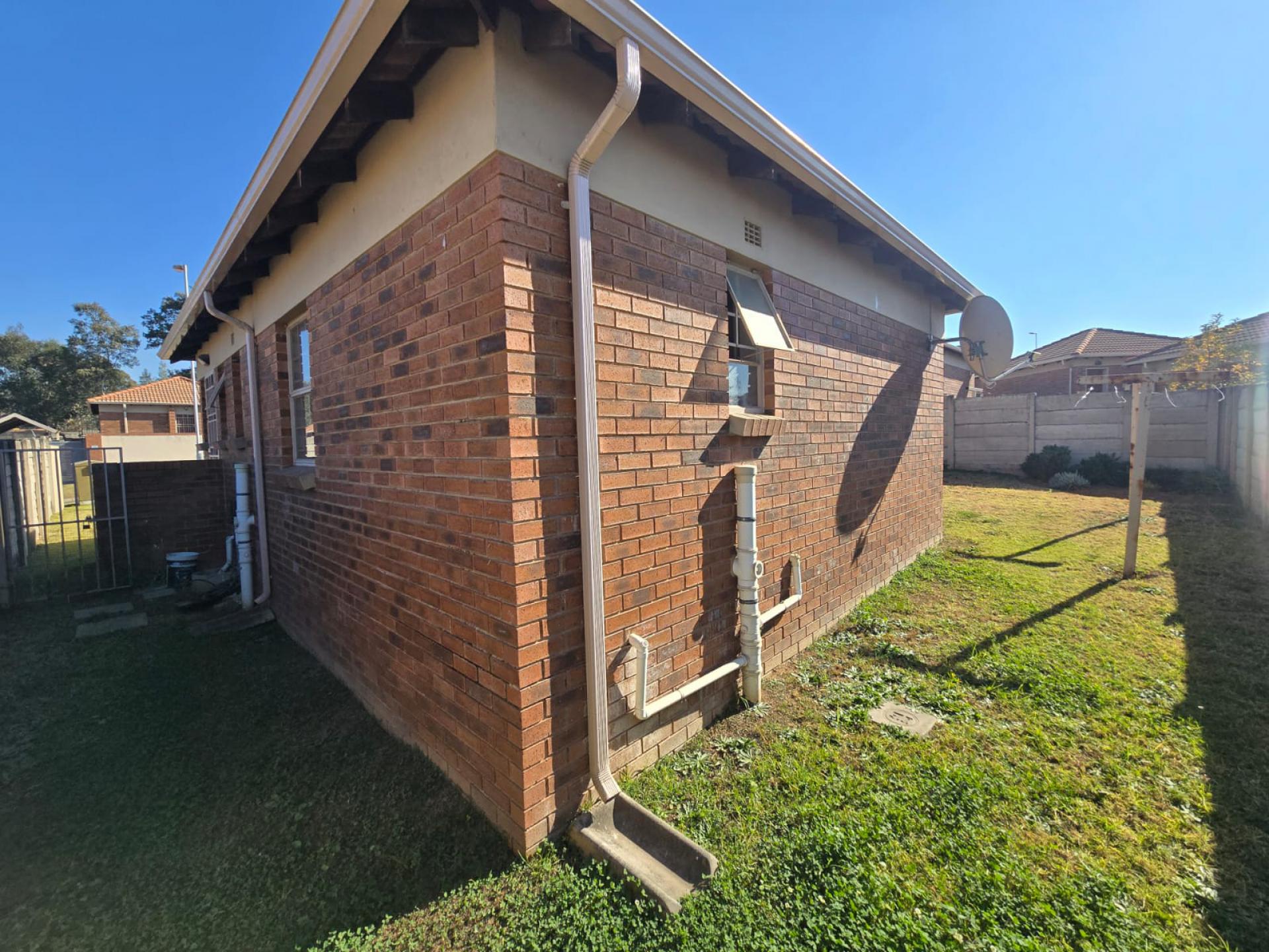  of property in Olievenhoutbos