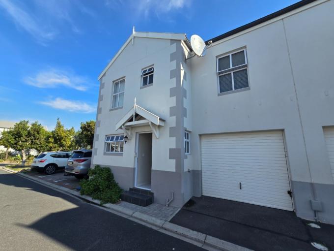 3 Bedroom Simplex to Rent in Parklands - Property to rent - MR718380