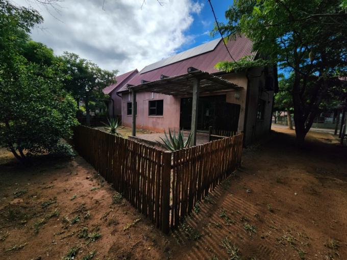 3 Bedroom House to Rent in Hoedspruit - Property to rent - MR718387
