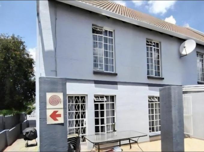 3 Bedroom Simplex for Sale For Sale in Eden Glen - MR718391