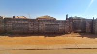 Front View of property in Dawn Park