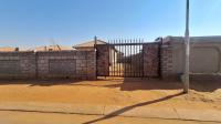 Front View of property in Dawn Park