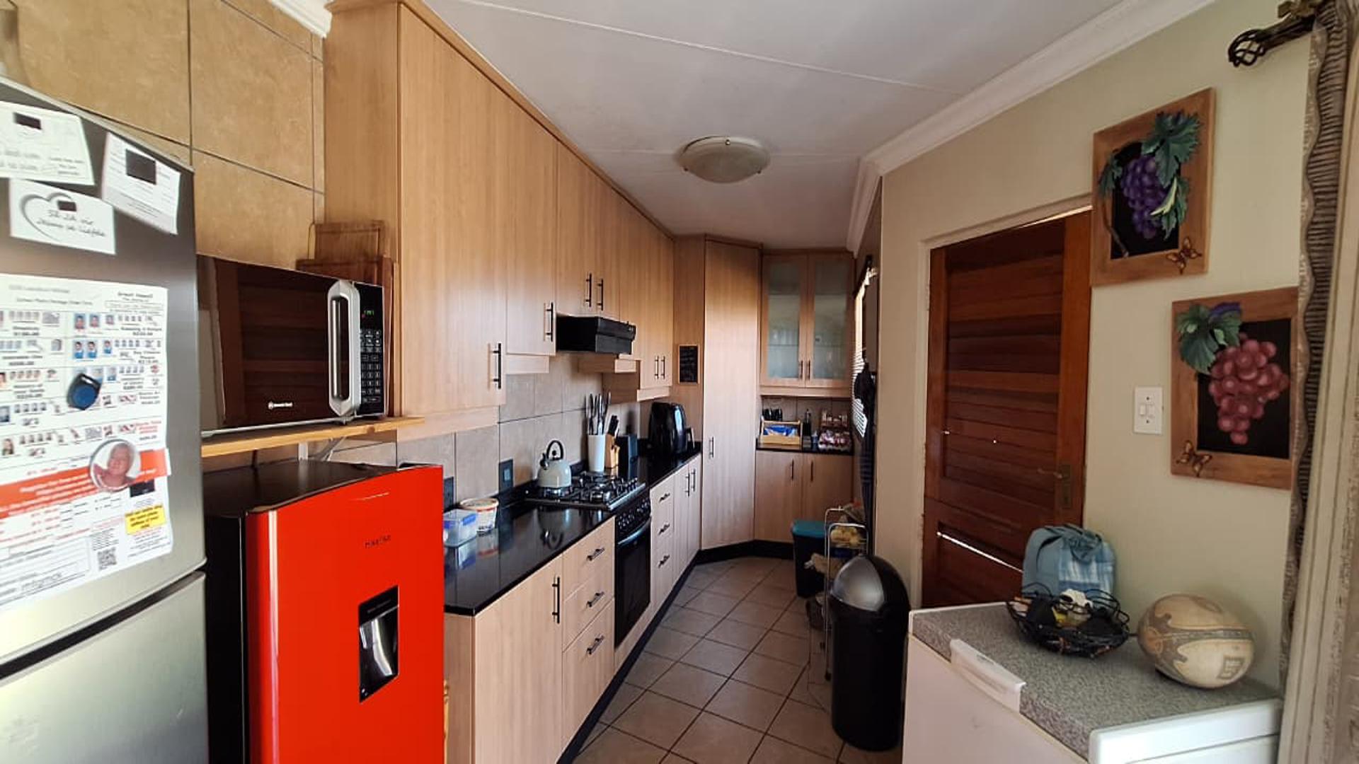 Kitchen - 29 square meters of property in Riversdale