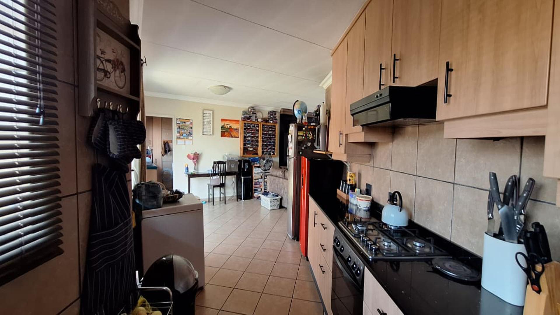 Kitchen - 29 square meters of property in Riversdale