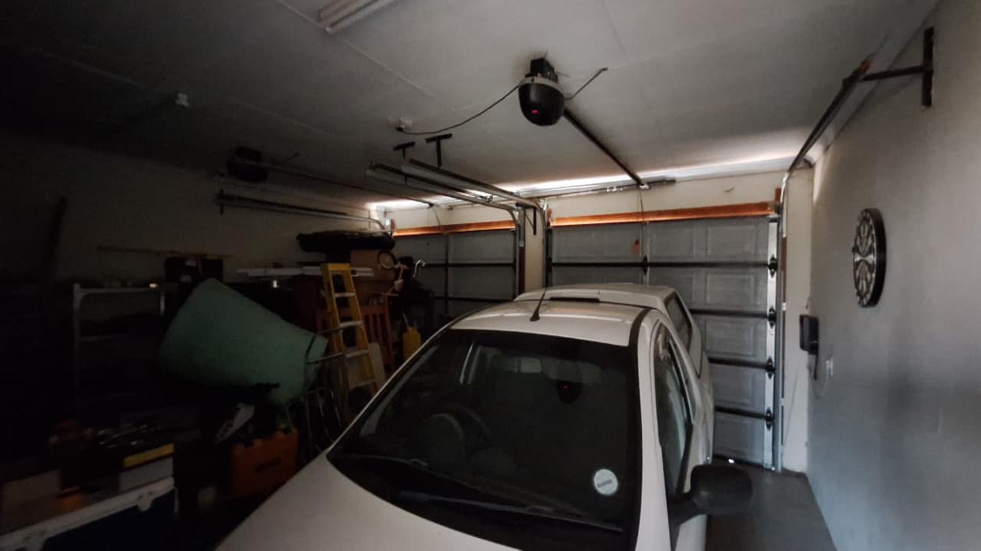 Garage - 44 square meters of property in Riversdale