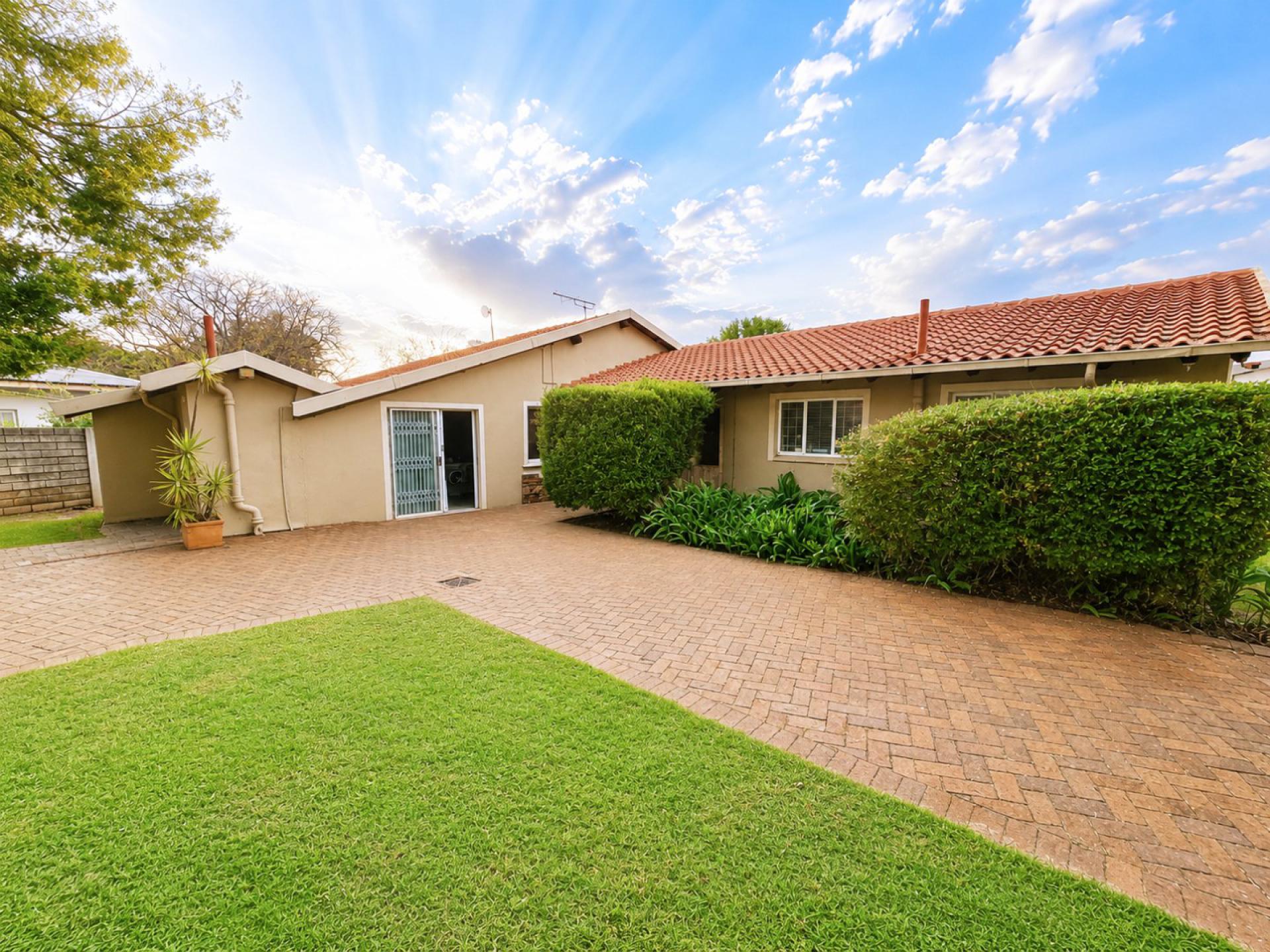  of property in Sinoville