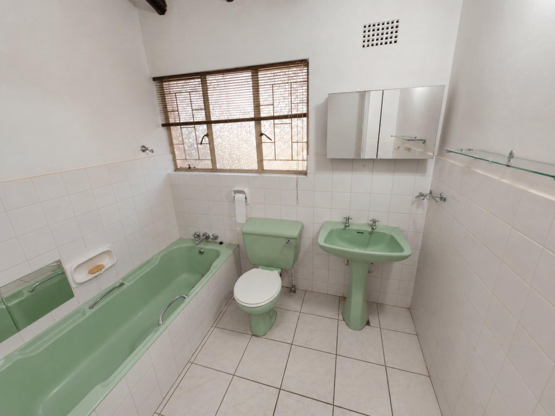  of property in Sinoville