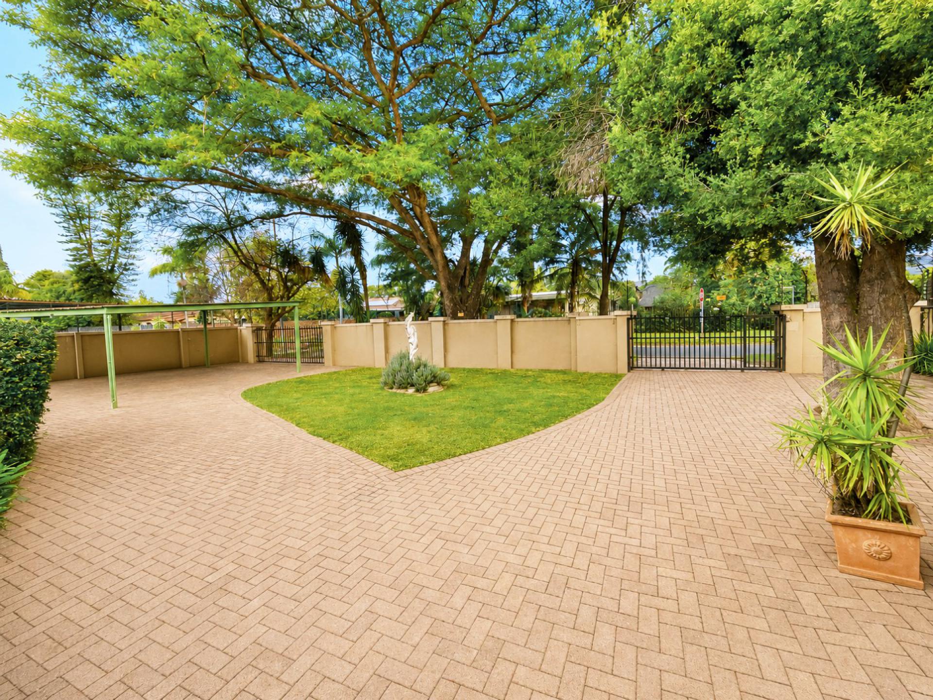 of property in Sinoville