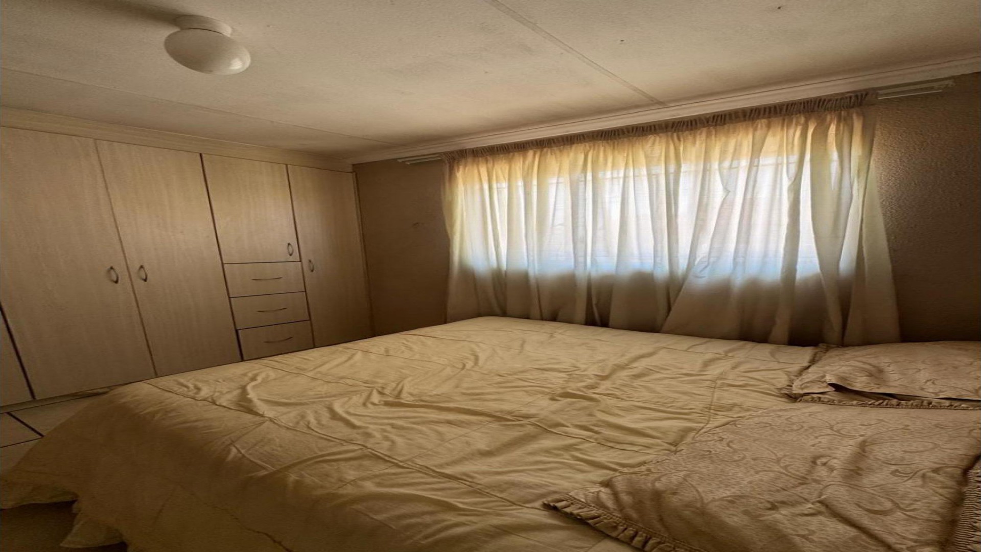 Bed Room 1 of property in Tasbetpark