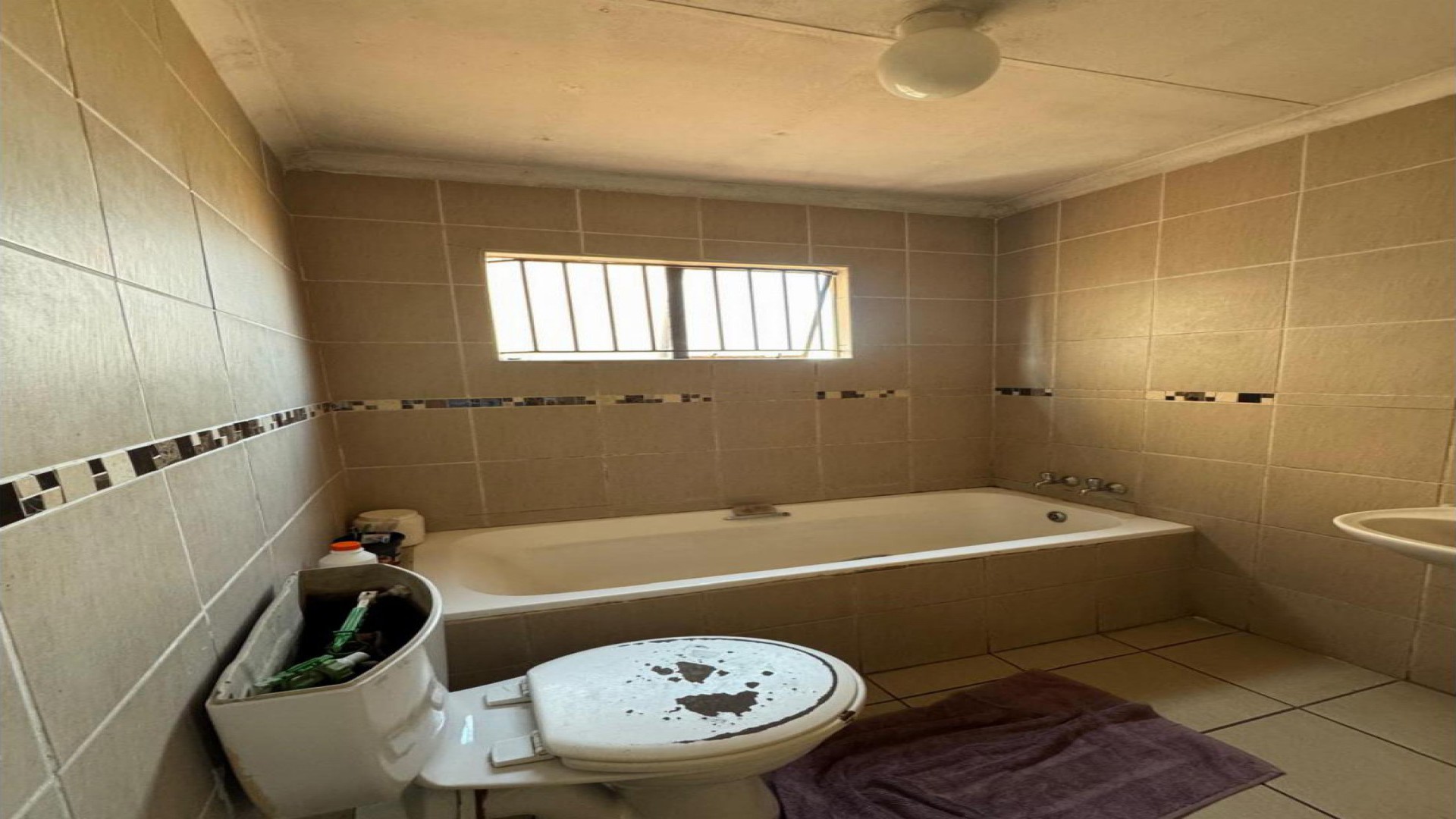 Bathroom 2 of property in Tasbetpark