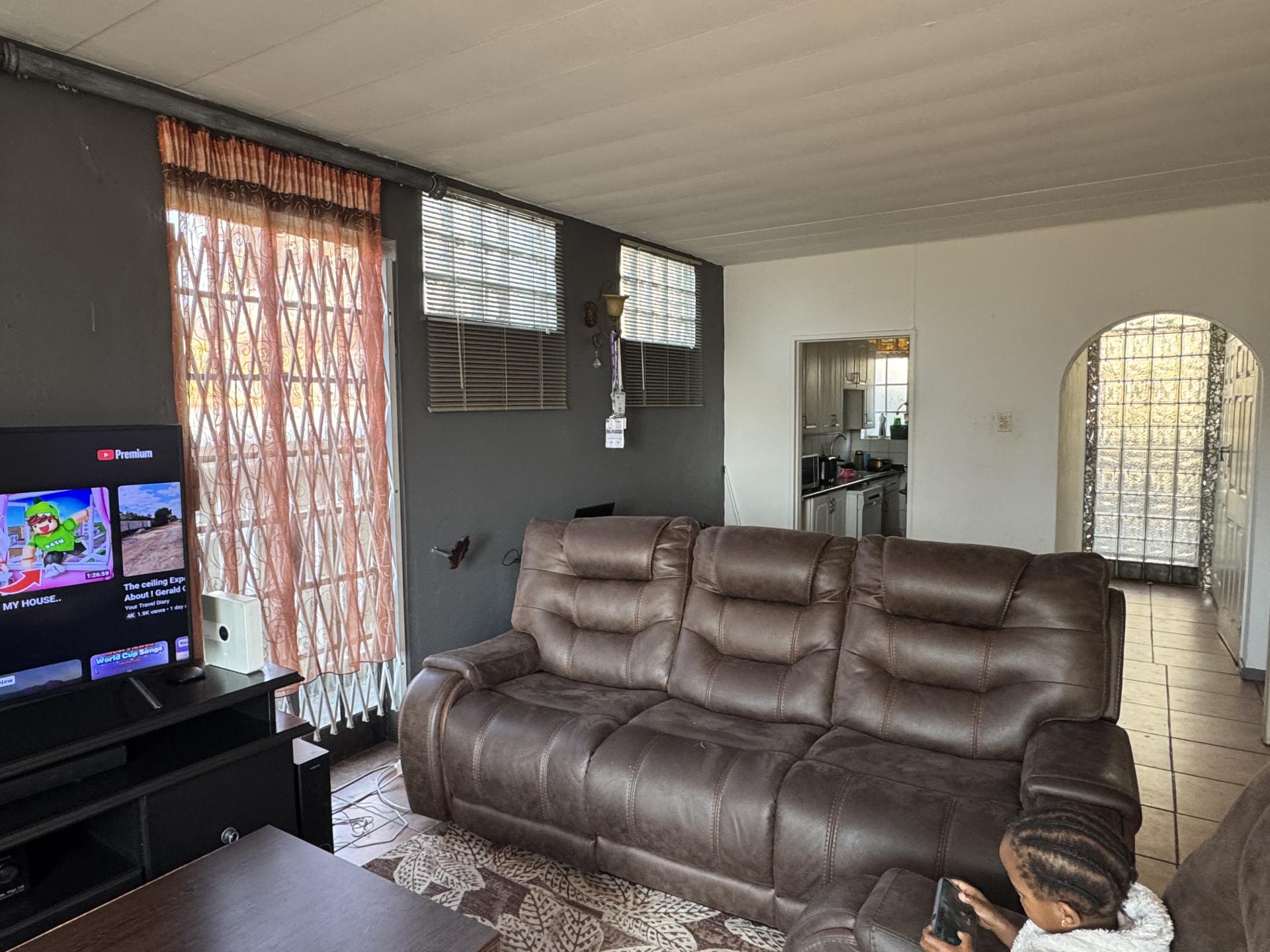  of property in Florida Hills