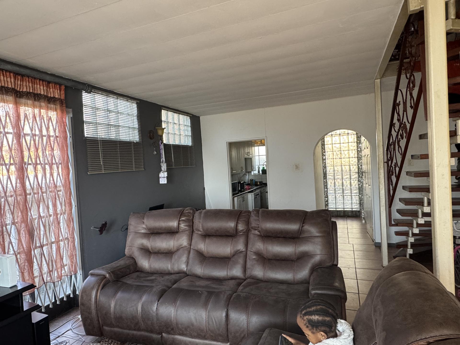  of property in Florida Hills