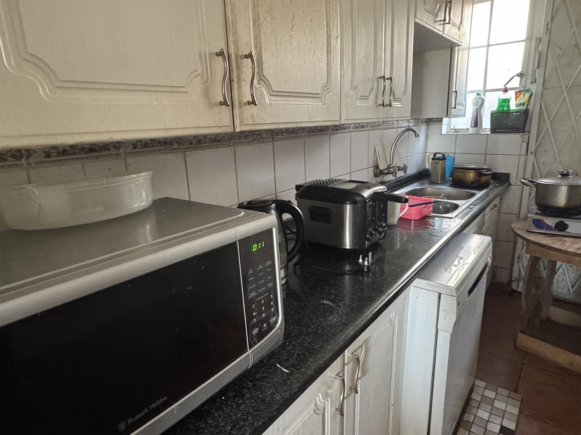  of property in Florida Hills